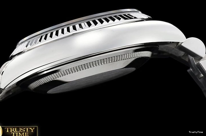 0415 RDD0215D – DayDate 36mm Chic 687